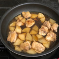 わが家の料理長's cooksnap of when they made 大根と鶏肉の煮物.