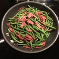 csi47usa's cooksnap of when they made いんげんとベーコンのガーリック炒め.