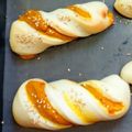 きゃらめるこーん❤'s cooksnap of when they made さつまいものねじねじパン♪.