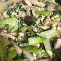大阪のちゃーちゃん's cooksnap of when they made だしの素で！青梗菜としめじの豚肉卵炒め.