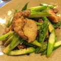 あやかときょうこ's cooksnap of when they made 鶏肉とアスパラの黒胡椒炒め.