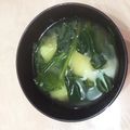 ゆうゆう♪♪、、's cooksnap of when they made 小松菜とじゃがいものお味噌汁.