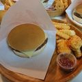 2児ママ's cooksnap of when they made チーズバーガー♪.