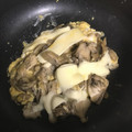 ダイスケン's cooksnap of when they made マイタケとチーズの卵とじ.
