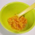 4double5's cooksnap of when they made 離乳食中期〜♡大根と卵黄の炒り卵風〜.