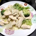 クックV14U7F☆'s cooksnap of when they made 鶏むね肉とブロッコリーのマヨ炒め.