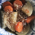 サウナで大汗's cooksnap of when they made お玉で覚えやすい分量♪大根と人参の煮物.