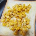 kotohime00's cooksnap of when they made 簡単！コーンたっぷり♪コーンマヨトースト.