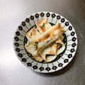 K0A9O0R8U♪'s cooksnap of when they made 餃子の皮とカニカマ大葉チーズでおつまみ.