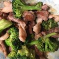 Chaiteamom's cooksnap of when they made ブロッコリーと豚肉の旨オイスター.