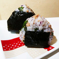 けんけん1016's cooksnap of when they made ゆかり.豚そぼろのおむすび.