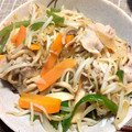 朔蔵Kitchen's cooksnap of when they made 簡単♪もやしえのきと豚バラのバタポン炒め.