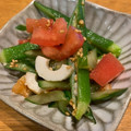とみ家's cooksnap of when they made トマトとオクラと胡瓜の胡麻和えサラダ.