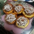 curisupin's cooksnap of when they made ハロウィン クモの巣カップケーキ！.