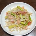 おにぎり99's cooksnap of when they made ★アスパラもやしベーコンのバター醤油炒め.