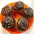 attchen's cooksnap of when they made ハロウィン クモの巣カップケーキ！.