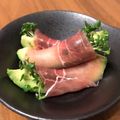 ♡MaMoM♡'s cooksnap of when they made 簡単✿生ハムのアボカドスプラウト巻き✿.