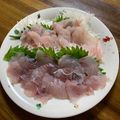 kitty・yumi's cooksnap of when they made グレの刺身・霜降り・アラ汁・皮の湯引き.