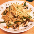 yuka119's cooksnap of when they made シンプル☆もやしとシメジの炒め物.