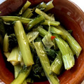 tyat's cooksnap of when they made 捨てちゃやーよ☺かぶの葉で簡単漬け物.