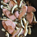 Rayryu123's cooksnap of when they made 魚肉ソーセージとしめじのガーリック炒め.