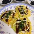 へい♡ゆー♡'s cooksnap of when they made 余ったうどんでお好み焼き風.