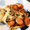 今りー's cooksnap of when they made ソーセージとエリンギの炒め物♪.