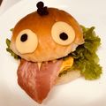 W♡kitchen's cooksnap of when they made ハロウィンに✨あっかんべーバーガー.