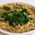 y61y36's cooksnap of when they made 簡単　一品！　えのきと　舞茸の　ポン酢煮.