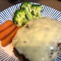 ひなの飯's cooksnap of when they made デミグラスソースのふわふわハンバーグ.