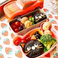 あやちん０８１６'s cooksnap of when they made ハロウィン★黒ネコちゃんおにぎりの弁当.