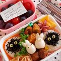 YUN♡TEN's cooksnap of when they made まっくろくろすけ＊ひじきキャラ弁おにぎり.