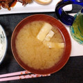 あいまるち's cooksnap of when they made エリンギと油揚げの味噌汁.