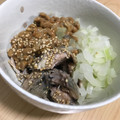 ☆sinnkuro★'s cooksnap of when they made 春＊納豆＋新玉ねぎとさば水煮缶.