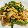 ゆみらんたん's cooksnap of when they made 簡単な副菜☆ベーコンとピーマンの炒り卵.