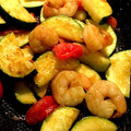 ame-ikuru's cooksnap of when they made ❀冷凍シーフードと胡瓜の速攻カレー炒め❀.