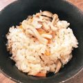 喜八＆Hacchi's cooksnap of when they made 黄金比！きのことツナの炊き込みご飯.
