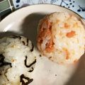67luna's cooksnap of when they made 鮭フレークと粉チーズと昆布茶のおにぎり.
