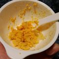 4double5's cooksnap of when they made 離乳食中期〜♡大根と卵黄の炒り卵風〜.
