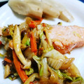 Munchkin's　Mom's cooksnap of when they made 野菜たっぷり簡単！鮭のちゃんちゃん焼き.