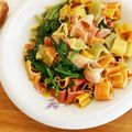 反省堂書店（のぐち）'s cooksnap of when they made ほうれん草のクリームパスタカレー風味.