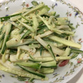 ねこらー's cooksnap of when they made きゅうりとかまぼこのマヨポンサラダ.