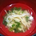 島猫。's cooksnap of when they made 最速のえのきの松茸のお吸い物.