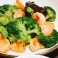 mami♪123's cooksnap of when they made 簡単！海老とブロッコリーの中華炒め.