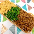 かなだんご's cooksnap of when they made レンジで♪息子が喜ぶ豚と卵の２色そぼろ丼.