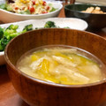 Superlittleboo's cooksnap of when they made ■かぼちゃと油揚げのお味噌汁■.