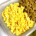 夕飯は６時です's cooksnap of when they made 【簡単】医学生の卵そぼろ.