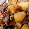 ＭＩ−ＳＡＮ's cooksnap of when they made ♬肉じゃがの赤ワイン風味♬.