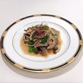 りおん♩'s cooksnap of when they made 牛肉キノコバターしょうゆ炒め.