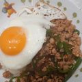 よこちぃいぃ's cooksnap of when they made 簡単エスニック♪ガパオライス.